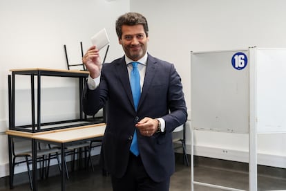 André Ventura, líder de Chega, vota en Lisboa este domingo.