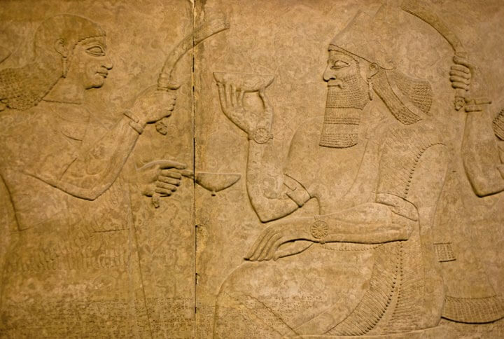 Relieve de Asurnasirpal II del Palacio Nimrud, hoy en el Museo Británico