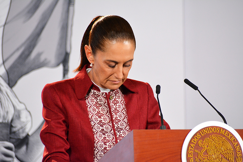 Sheinbaum critica el examen PISA; justifica los malos resultados