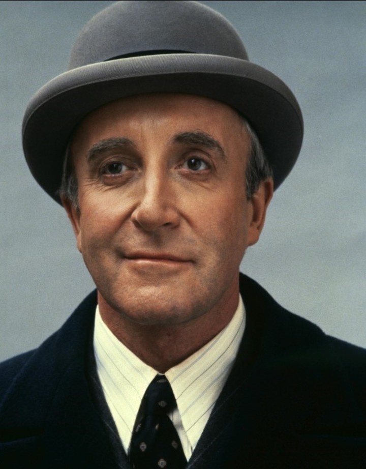 A los pocos meses de la ceremonia de entrega del Oscar, Peter Sellers murió. Tenía 54 años.