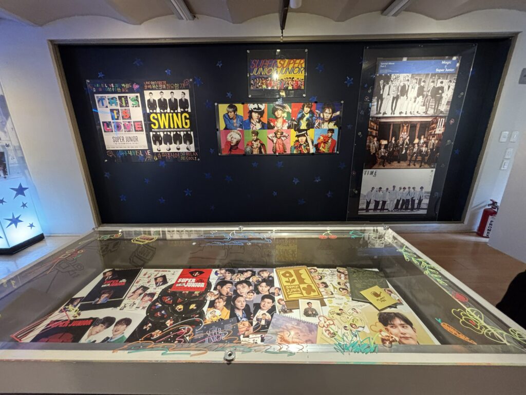 Exposición de Super Junior en CDMX.