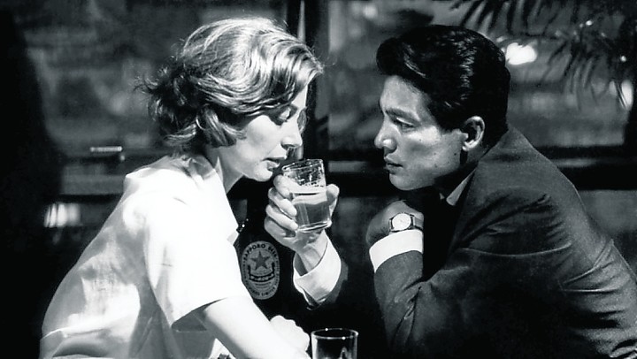 Emmanuelle Riva y Eiji Okada, en “Hiroshima mon amour”. Trier tiene una pasión por el filme.