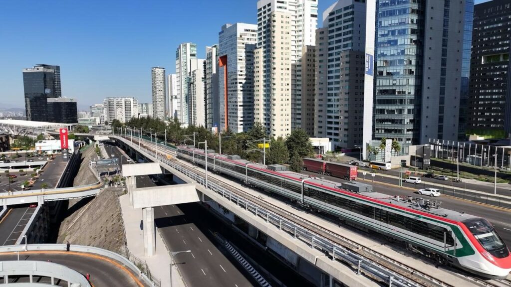 Tren Interurbano El Insurgente