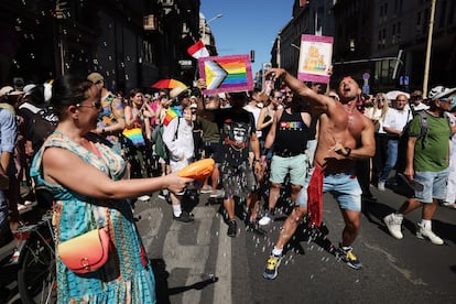 Un grupo celebra el Día del Orgullo, en Budapest.