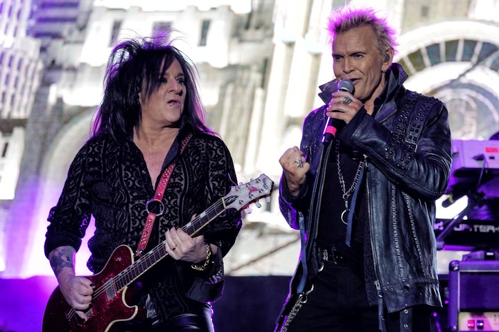Steve Stevens junto a Billy Idol en una visita anterior a Buenos Aires. Foto: Martin Bonetto