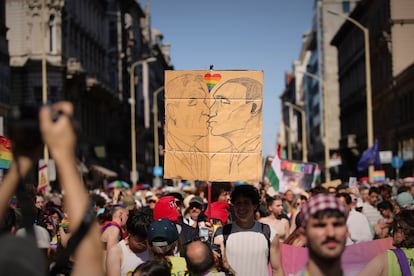 Los participantes han colapsado varias calles de la ciudad en una protesta masiva.
