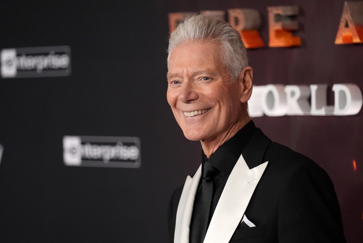 Stephen Lang, el malvado marine que se convirtió en un Avatar, al llegar al Dolby Theatre. Foto AP