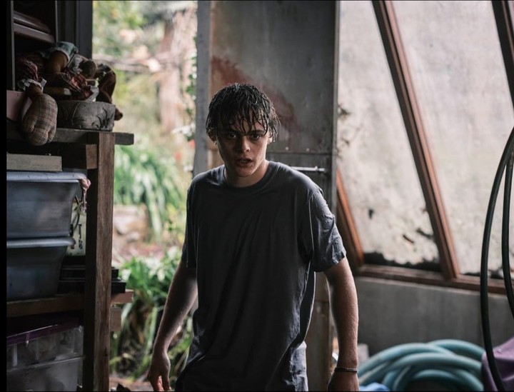 Andy (Billy Barratt), en un lugar de la casa a la que no había entrado nunca.