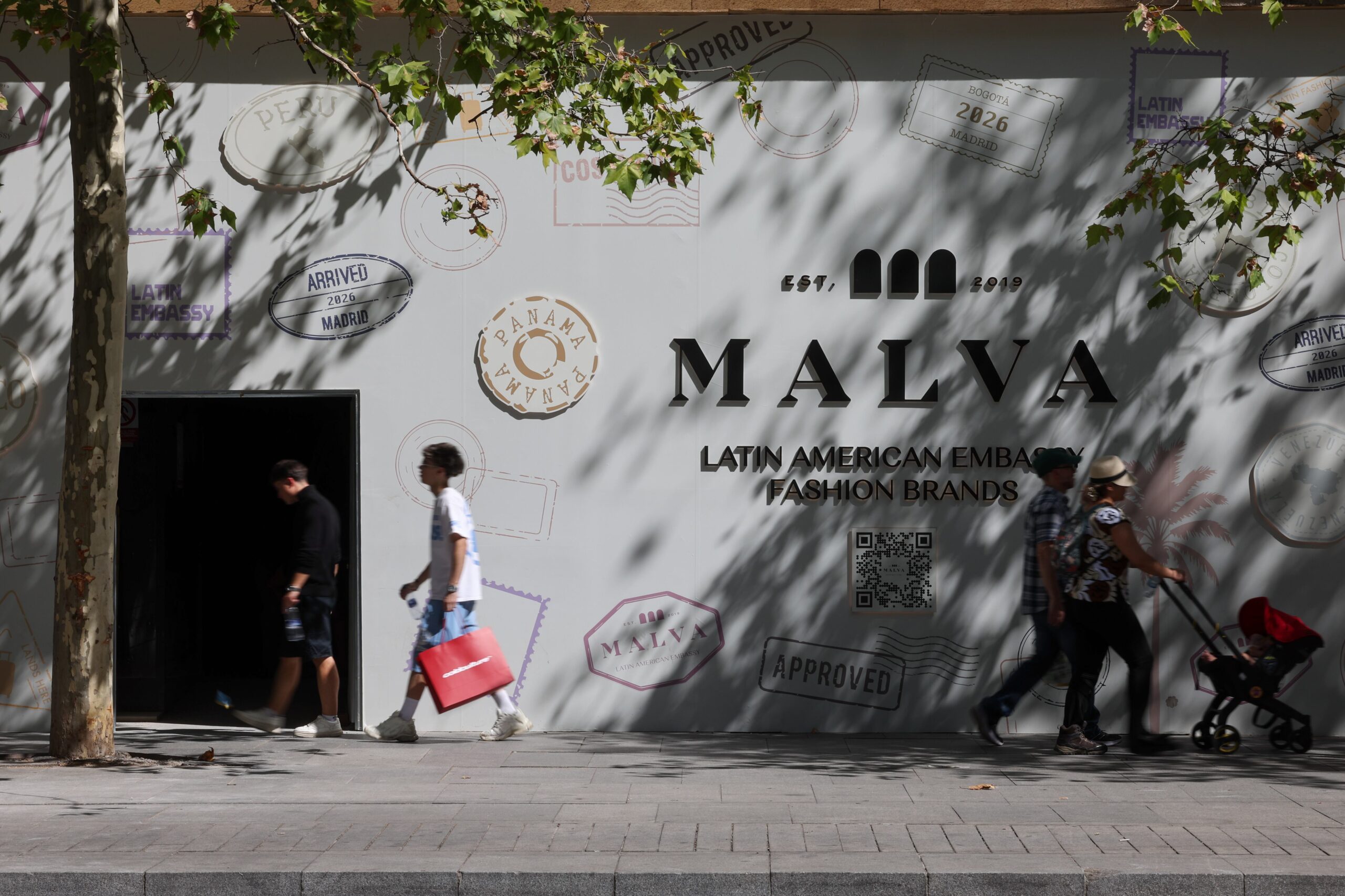 Fachada de la tienda Malva en la calle Serrano.