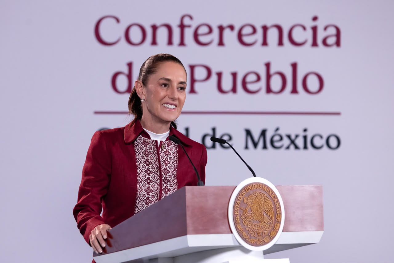 Claudia Sheinbaum durante su conferencia en Palacio Nacional, este martes.