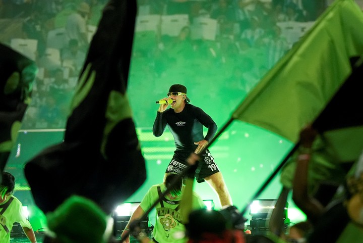 Feid está nominado por Artista “Latin Rhythm” del Año, Solista. Foto: AP.