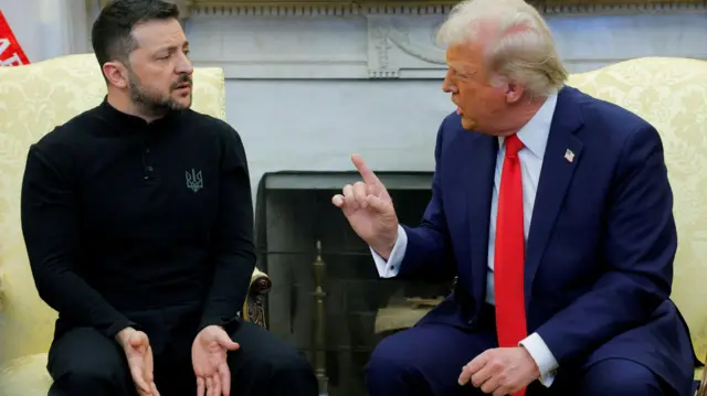 Donald Trump y Volodymyr Zelensky en el Despacho Oval. 