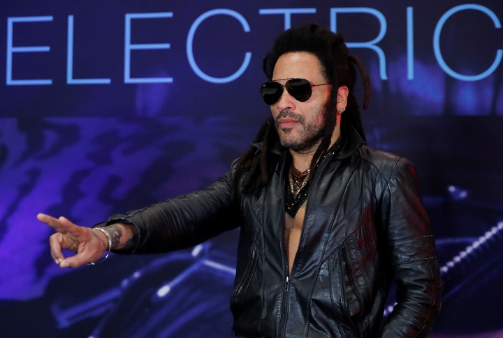 El cantante estadounidense Lenny Kravitz posa durante una rueda de prensa durante la presentación de su nuevo álbum ‘Blue electric light’, en Ciudad de México. Foto: EFE