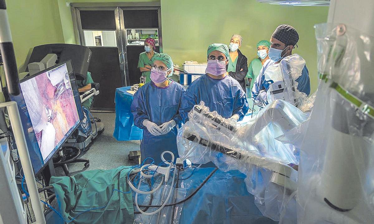 Las clases profesionales, como los médicos, mantienen su capacidad de acceder a la élite