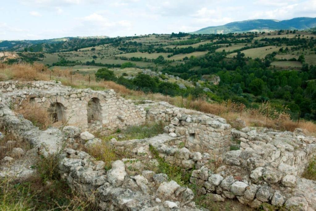 Las ruinas de Adrianópolis en Paflagonia, Turquía, un antiguo enclave que aún guarda los ecos de su pasado romano