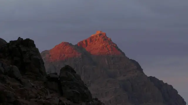 Vista del atardecer en la cima del Monte Sinaí