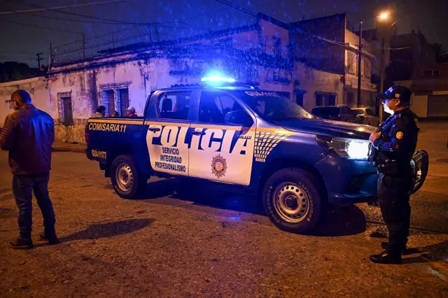 Policía
