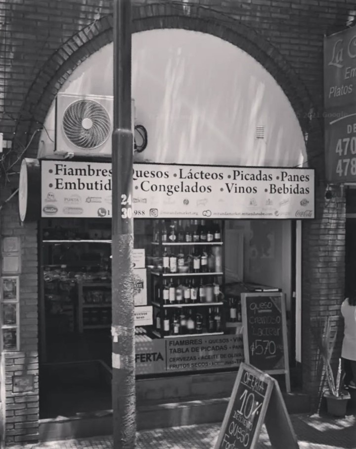 El primer Prix D'Ami estaba en la calle Arcos, donde hoy hay una fiambrería. Foto IG