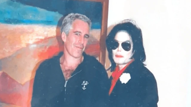 Epstein junto a Michael Jackson