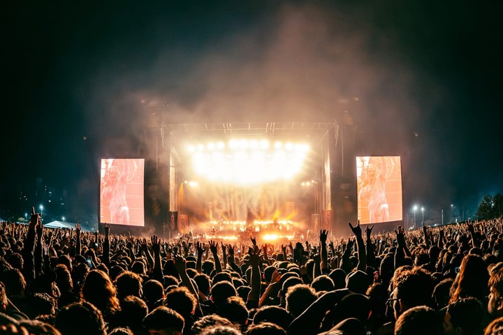 Imponente presentación de Slipknot, con un sorprendete despliegue de luces y recnología. Y música, claro.