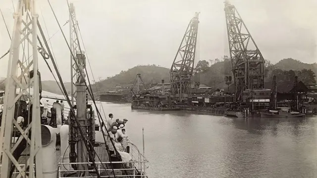 Canal de Panamá en construcción 