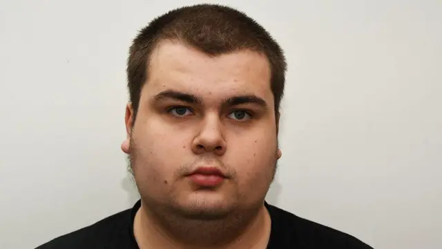 foto policial de Cameron Finnigan