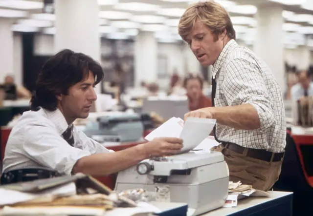 Junto a Dustin Hoffman interpretando a los periodistas que investigaron el caso Watergate.