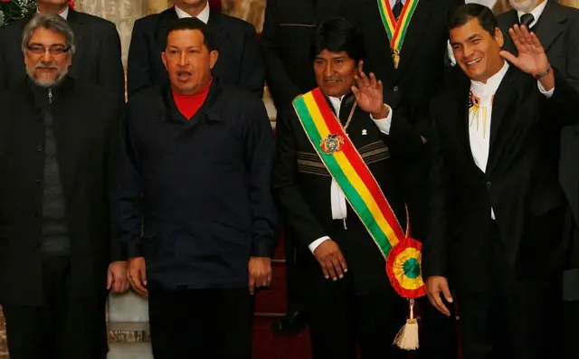 El festejo del bicentenario de Bolivia en 2009 con los entonces presidentes Fernando Lugo (Paraguay), Hugo Chávez (Venezuela), Evo Morales (Bolivia) y Rafael Correa (Ecuador).