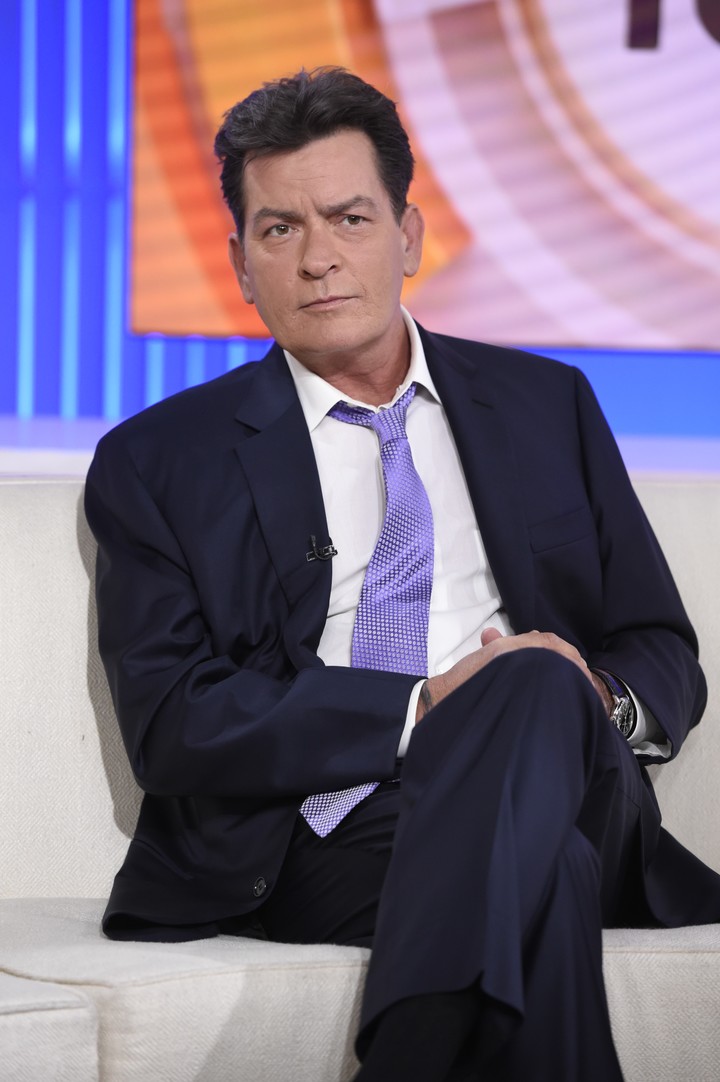 Charlie Sheen el día que anunció en televisión que era portador de VIH. 