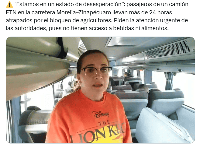 Pasajeros murmuran acuerdo y frustración en el video comapartido en X, enfatizando la falta de atención oficial. ESPECIAL / X  Pasajeros murmuran acuerdo y frustración en el video comapartido en X, enfatizando la falta de atención oficial. ESPECIAL / X