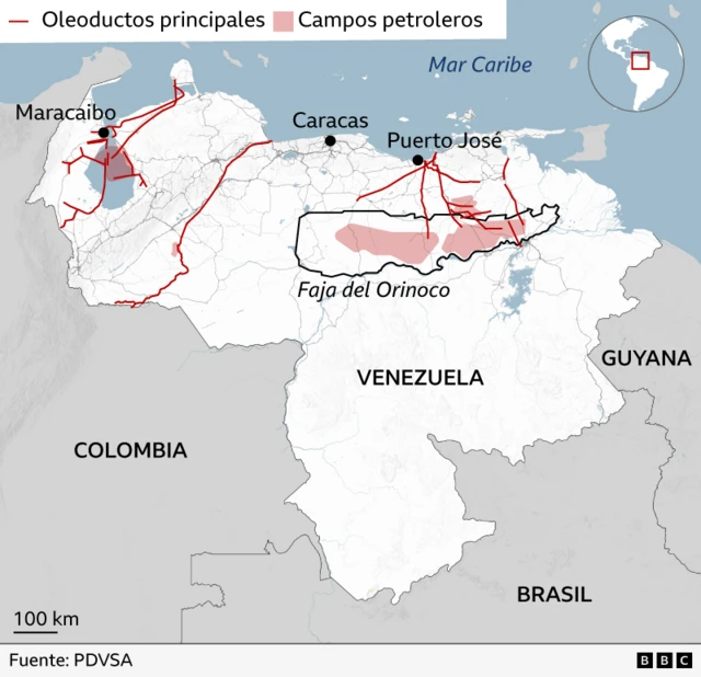Un mapa de Venezuela que muestra los países vecinos de Colombia, Brasil y Guyana. Dentro del territorio venezolano se destacan las principales ciudades, los oleoductos y campos petroleros, incluyendo la Faja del Orinoco