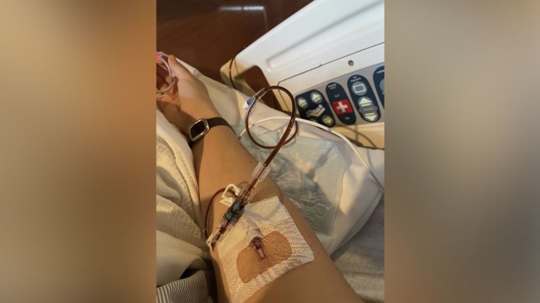 Al perder tanta sangre, Bell necesitó dos infusiones de hierro y recibió una transfusión de sangre durante la operación. Crédito: Cortesía de Avery Davis Bell