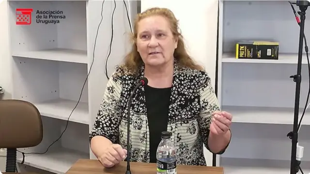 María Zavalkin testifica sentada en el juzgado de Fray Bentos.