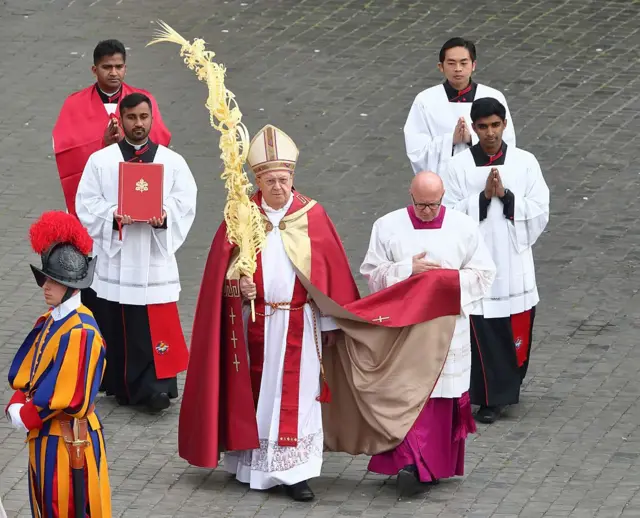 El cardenal Leonardo Sandri presidió la celebración eucarística del Domingo de Ramos poco antes de la muerte del papa Francisco.