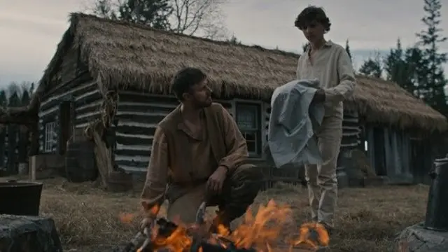 Una escena de la película de 2024 'El niño en el bosque', dirigida por Rebecca Snow, basada en el libro del mismo nombre de Maxwell Smart.