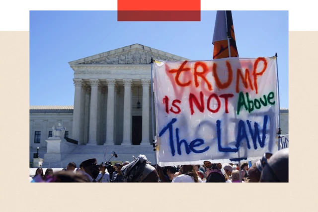 Manifestantes se reúnen frente a la Corte Suprema de Estados Unidos, en Washington DC, el 1 de julio de 2024.