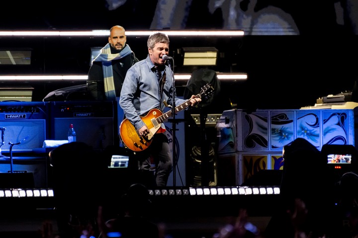 Noel Gallagher en vivo con Oasis en Toronto. Foto: AP