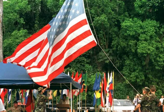 La bandera de Estados Unidos en la Zona del Canal de Panamá. 