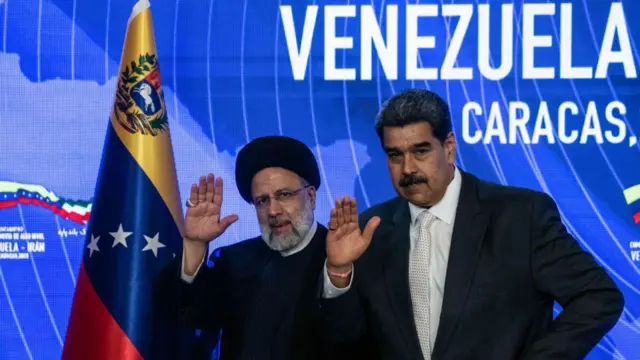 El presidente de Venezuela, Nicolás Maduro, junto a Ebrahim Raisi, entonces presidente de Irán, en el Palacio de Miraflores de Caracas el12 de junio de 2023.