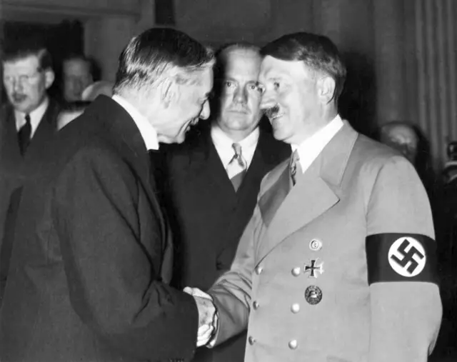 Chamberlain y Hitler en 1938.