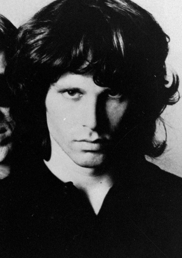 Jim Morrison había dejado a The Doors y se había ido a París con su novia, donde murió a los 27 años.