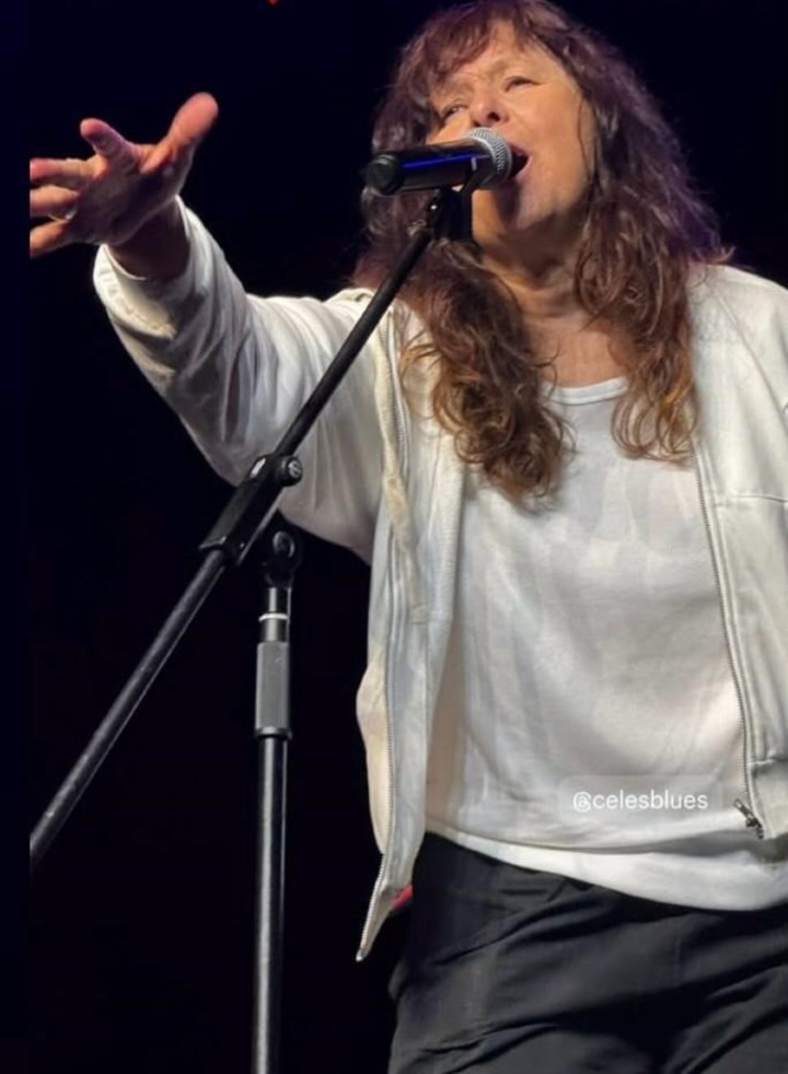 Celeste Carballo en vivo. Foto de prensa 