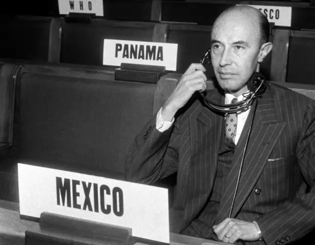 Alfonso García Robles