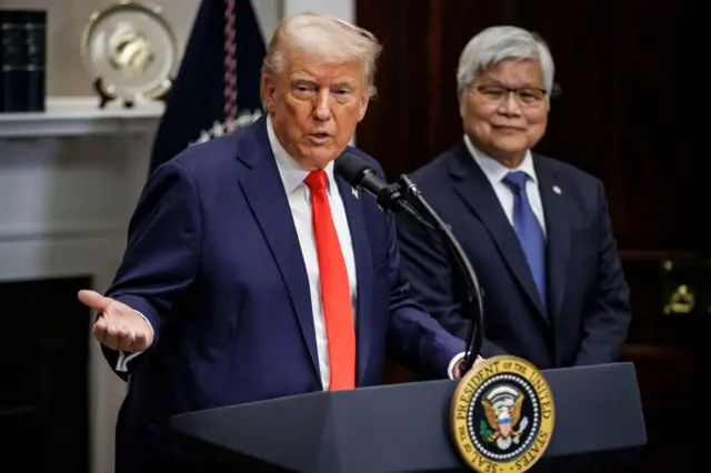 Donald Trump y C.C. Wei.