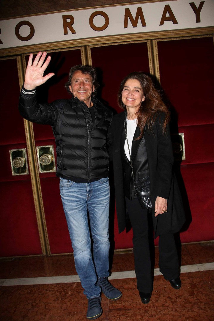 Gustavo Bermúdez y su actual pareja, Verónica Varano. Foto: Movilpress