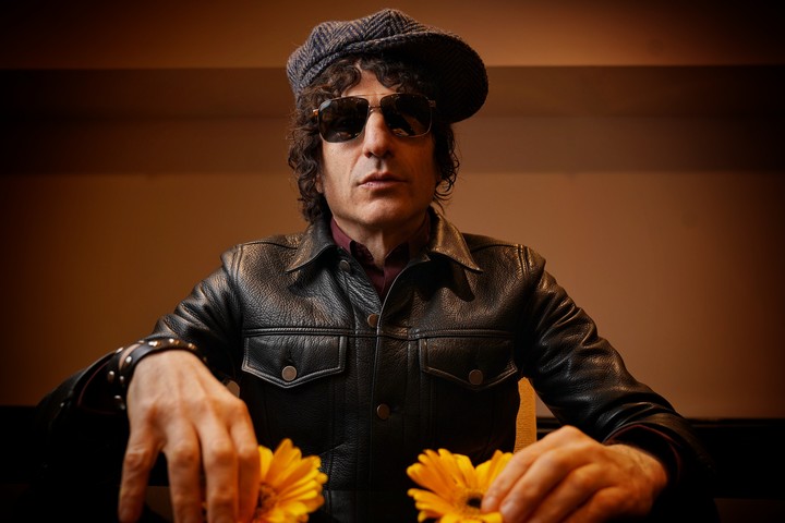 Jesse Malin no se da por vencido. Y a su enfermedad la combate con tratamiento y también con canciones. Foto: Martín Bonetto