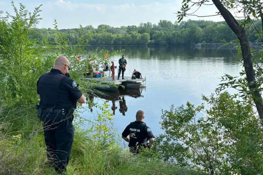 Las autoridades de Sartell, en Minnesota, extrajeron el vehículo del río el pasado 13 de agosto