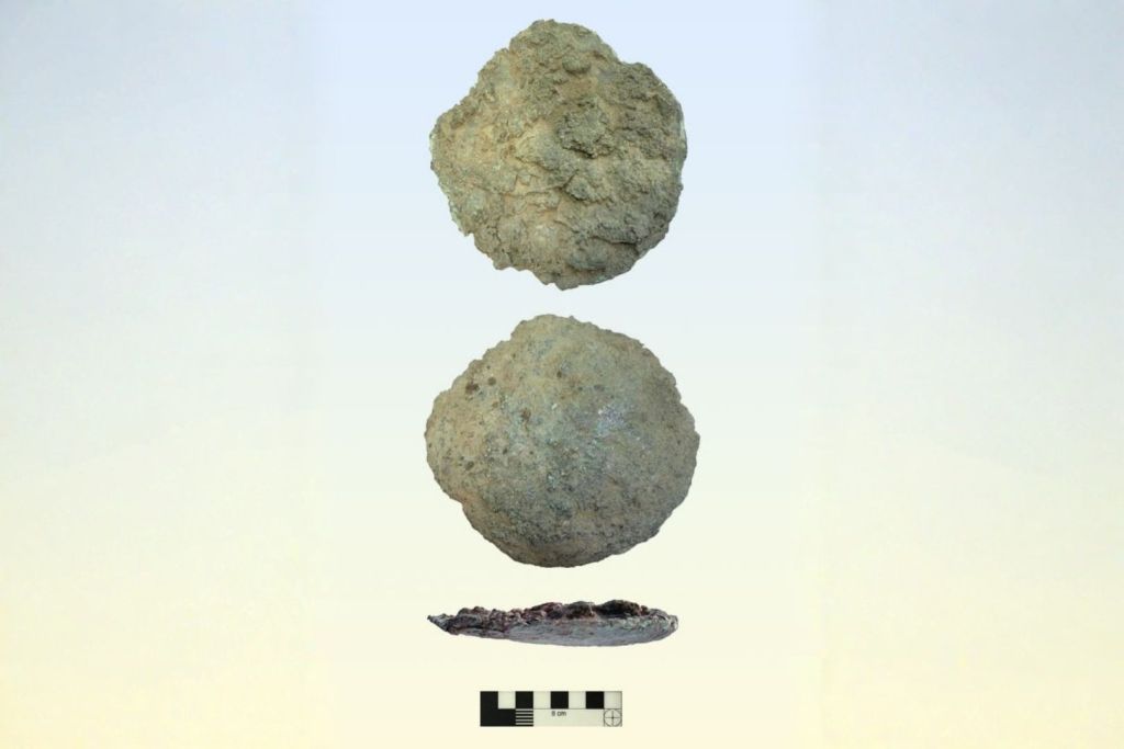 Lingote plano-convexo hallado en Särdal, en la región sueca de Halland