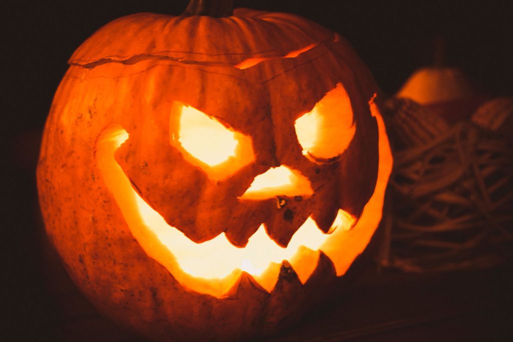 Detrás de cada calabaza iluminada hay una antigua leyenda irlandesa sobre un alma maldita condenada a vagar por la eternidad