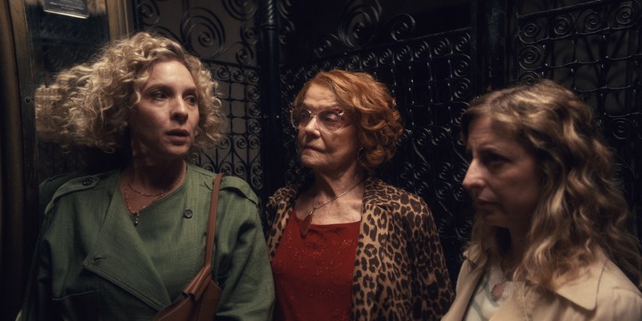 Carla Peterson y Paula Grinszpan son las hijas de Martha (Marilú Marini)